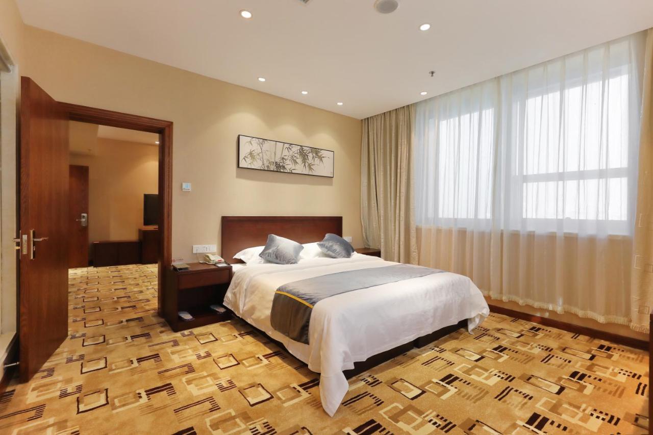 Ocean Hotel Tianjin Bagian luar foto